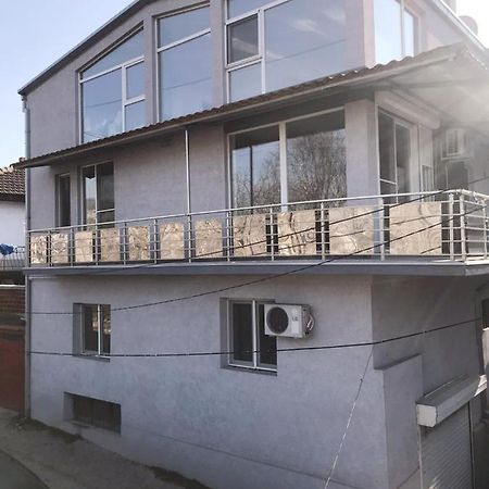 Lydia Center Apartment Велес Экстерьер фото