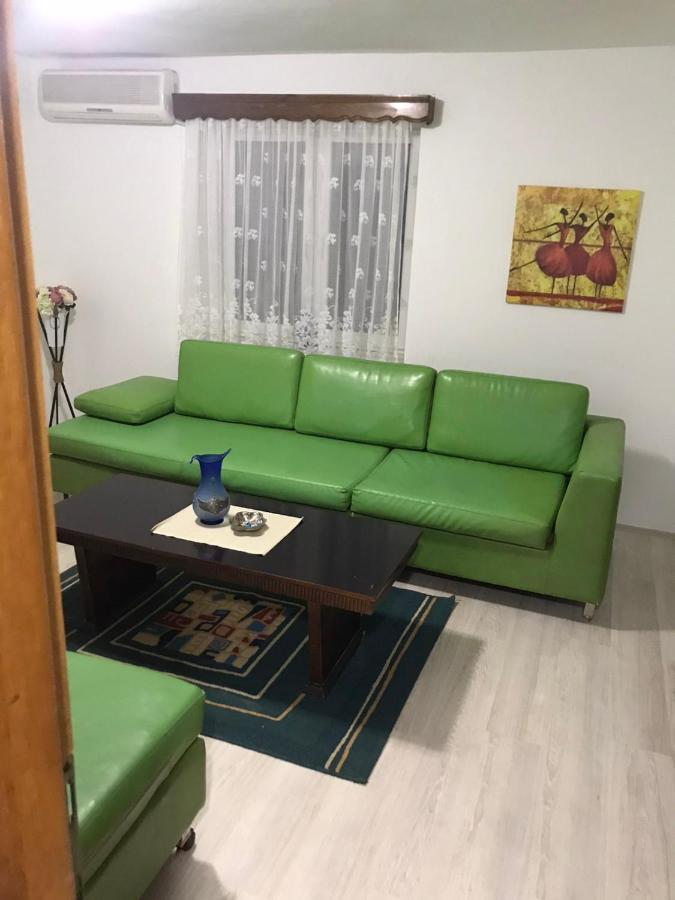 Lydia Center Apartment Велес Экстерьер фото