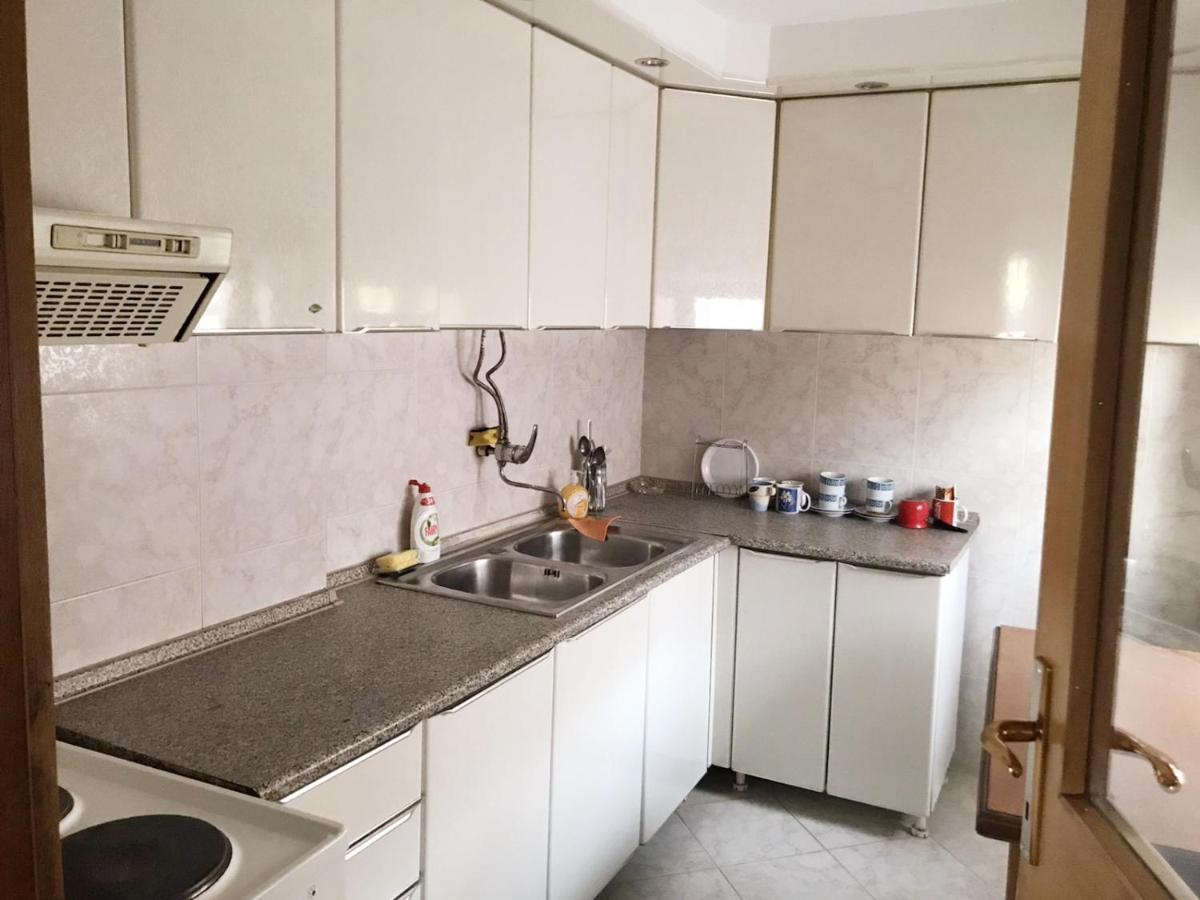 Lydia Center Apartment Велес Экстерьер фото